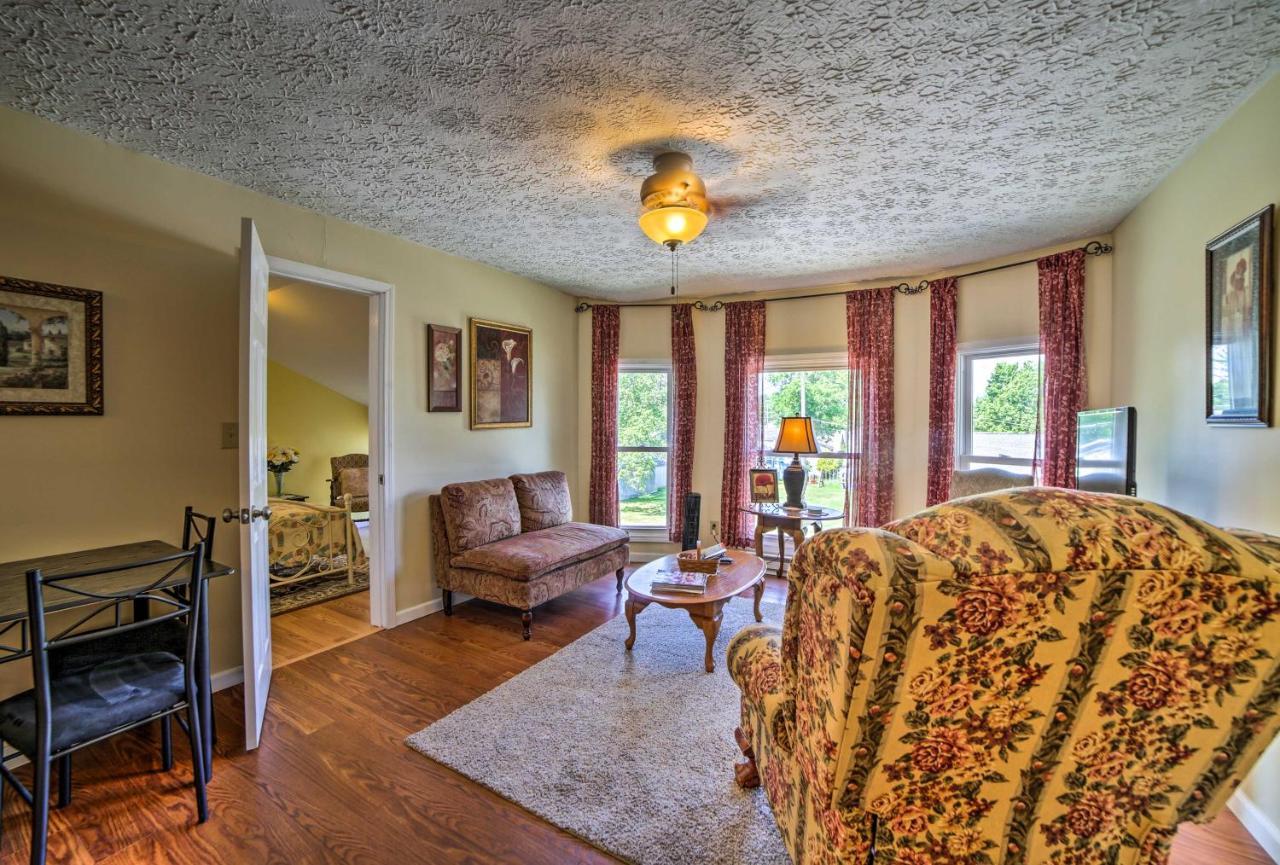 Explore Lake Erie And Strip From Quaint Apartment! جينيفا أن ليك المظهر الخارجي الصورة